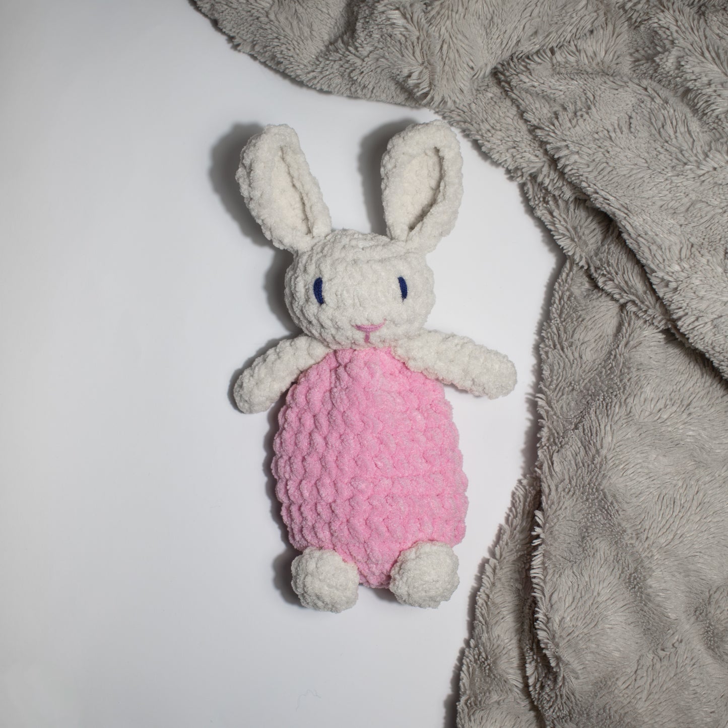 Vaaleanpunainen unipupu